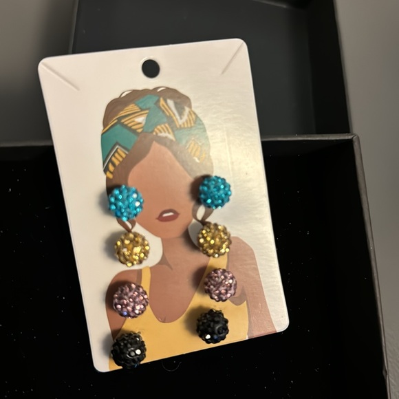 Great Deal Gorgeous Earrings 4 pairs set - Picture 3 of 4